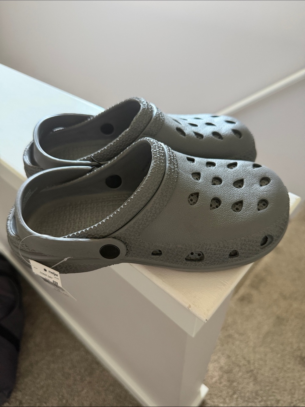 NWT Boys Crocs dupe size 6